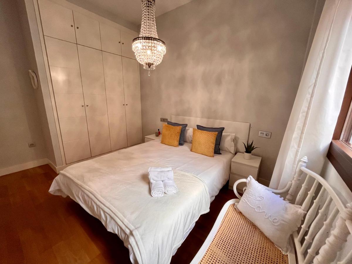 Homely Sebastian Souviron Biznaga Deluxe Apartment